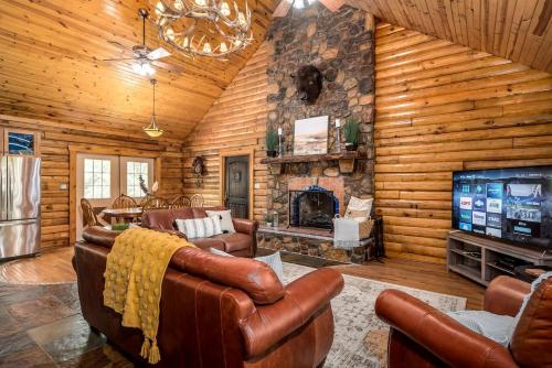 Luxurious Vacation Rental for Groups near Hoosier National Forest, Indiana in Σκοτσμπεργκ(Ιντιάνα)