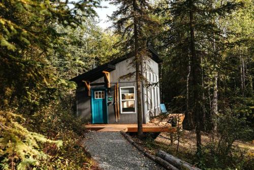 Secluded Cozy Wooden Cabin in Anchorage, Alaska · Chugiak