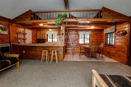 Stunning Cabin Getaway Surrounded by Towering Pine Trees in Walker, Minnesota in Walker (MN)