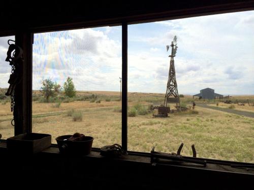 Granary Fishing Cabin Adjacent to Fishing Lakes in Tygh Valley, Oregon in Moro (OR)