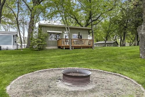 Charming Pet Friendly Cabin for 8 in Fergus Falls, Minnesota in Fergus Falls (MN)