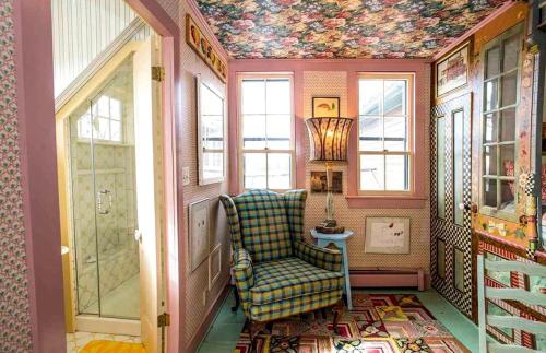 Charming Suite with Private Roof Deck near Ithaca, New York in Aurora