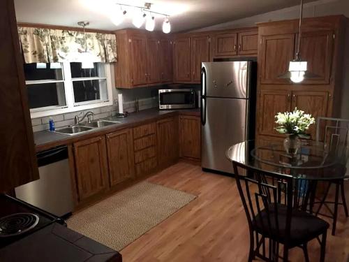 Spacious Modular Rental on Huge Horse and Cattle Farm near Charlottesville, Virginia in กอร์ดอนวิลล์ (VA)