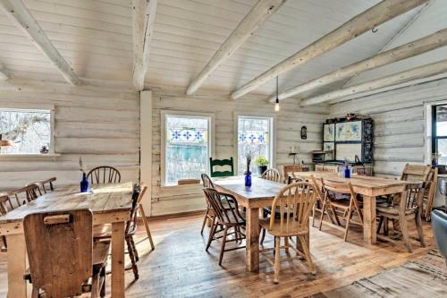 Adobe Cottage on Organic Farm Stay near Taos, New Mexico in Arroyo Seco