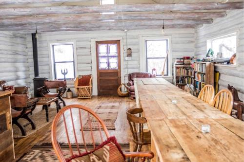 Adobe Cottage on Organic Farm Stay near Taos, New Mexico in Arroyo Seco
