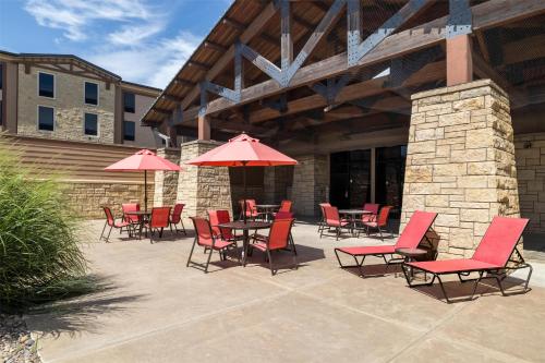 Hampton Inn & Suites I-35/Mulvane - image 6