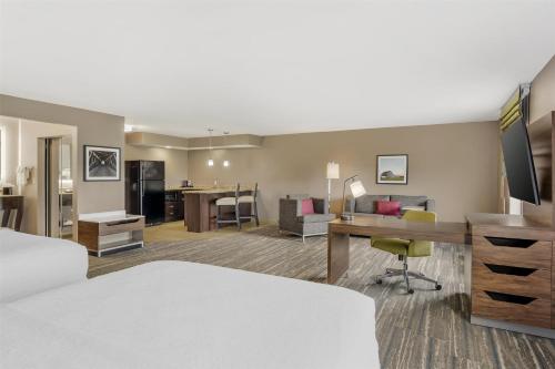 Hampton Inn & Suites Crawfordsville - image 6