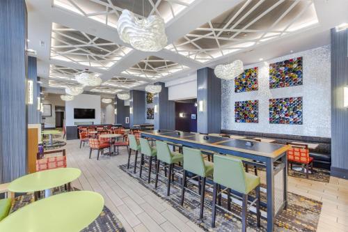 Hampton Inn & Suites Raleigh-Durham Airport-Brier Creek, Raleigh (photo 2)