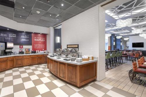 Hampton Inn & Suites Raleigh-Durham Airport-Brier Creek - image 6