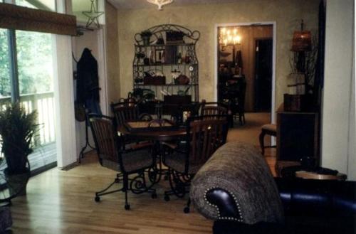 Peaceful Cabin Getaway Overlooking Tuscarawas River Valley in New Philadelphia, Ohio in Νέα Φιλαδέλφεια(Οχάιο)