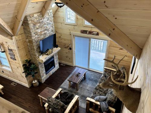 Charming Cabin with Hot-tub and Stunning Views in Campbellsville, Kentucky in 坎貝爾斯威爾
