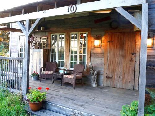 . Charming Cabin Rental with a Hot Tub near Cedar Point and Lake Erie in Ohio