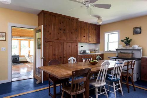Secluded Cottage Rental with a Fireplace in Greenville, New York in Greenville Center (NY)