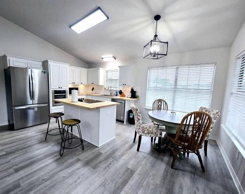 Modern Vacation Rental near Lake Fork for a Fantastic Family Getaway in Texas in Yantis (TX)