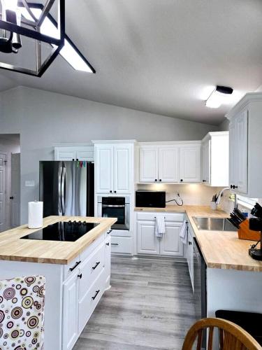 Modern Vacation Rental near Lake Fork for a Fantastic Family Getaway in Texas in Yantis (TX)