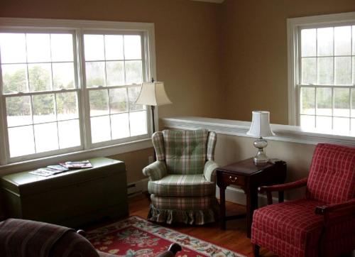 Two-Bedroom, One Bathroom Cottage on 250-Acre Cattle Farm for Getaway near Richmond, Virginia in Scottsville (VA)
