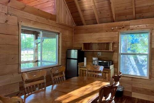 Off-Grid Riverside Cabin in Belfast, NY that Sleeps 8 and Perfect Nature Escape in Belfast (NY)