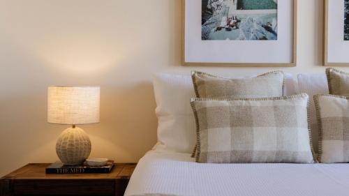 Meridian 6 - Stylish Coastal Escape Near Pippi Beach - Holiday Yamba - image 5