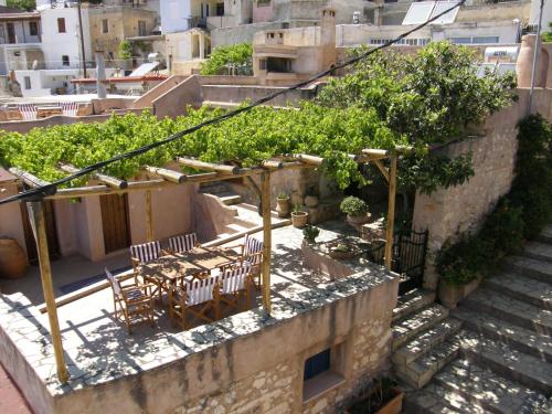 Exterior view, El Greco Traditional Houses in Makris Gialos
