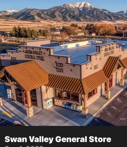 Spacious Family Vacation Rental in Swan Valley, Idaho near Jackson Hole in 天鵝谷(ID)