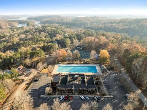 Luxury Mountain Retreat with Hot Tub Near Lake Hartwell & Clemson, SC in Westminster (SC)