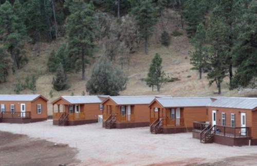 Simple Weekend Getaway near the Black Hills Region of South Dakota in صندانس