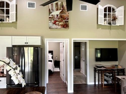 Comfy Equipped Lodge Great for a Peaceful Getaway in Texas in Waelder