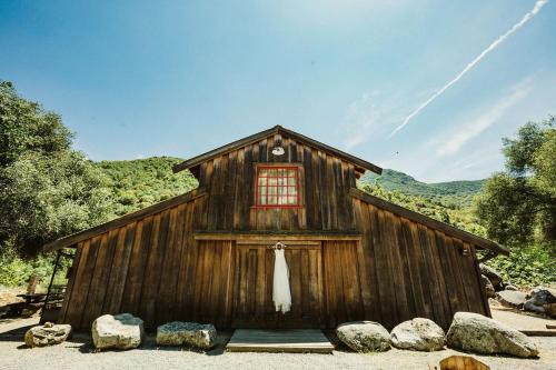 Spacious and Luxurious Barn in Three Rivers, California, Three Rivers
