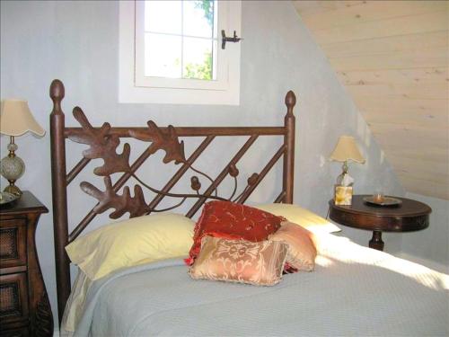 Luxurious Tree House on a Working Farm in the Mountains near Santa Fe, New Mexico in Arroyo Seco
