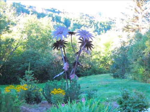 Luxurious Tree House on a Working Farm in the Mountains near Santa Fe, New Mexico in Arroyo Seco
