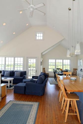 Grand Vacation Rental with 180-Degree Ocean Views on Nantucket, Massachusetts in Siasconset (MA)