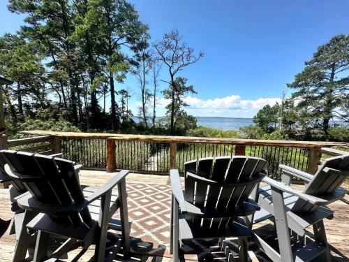 Beautifully-Decorated Soundfront Rental with a Balcony in Kitty Hawk, North Carolina in Kitty Hawk (NC)