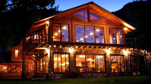 Amazing Lodge Rental Ideal for Events in Encampment, Wyoming in Saratoga (WY)