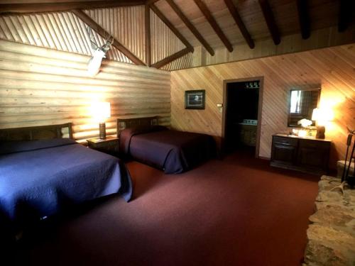 Amazing Lodge Rental Ideal for Events in Encampment, Wyoming in Saratoga (WY)