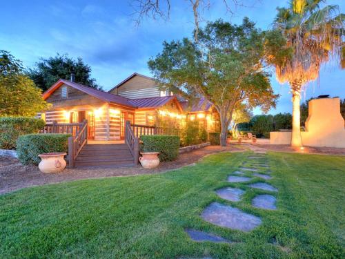 . Luxury Vacation Rental with a Private Hot Tub and Pool near San Antonio, Texas