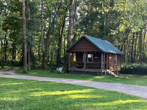 Rustic Riverside Cabin Retreat for Families in Belfast, NY