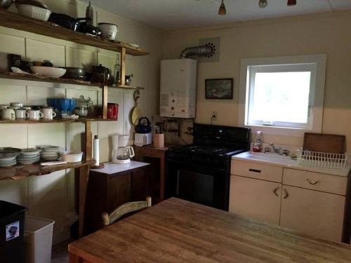 Superb Family Cabin with Mountain Views and Deck in Shandaken, New York in 尚達肯 (NY)