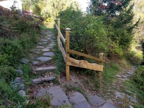 Superb Family Cabin with Mountain Views and Deck in Shandaken, New York in 尚達肯 (NY)