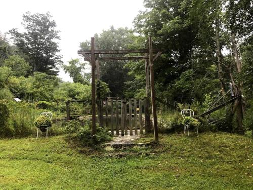 Superb Family Cabin with Mountain Views and Deck in Shandaken, New York in 尚達肯 (NY)