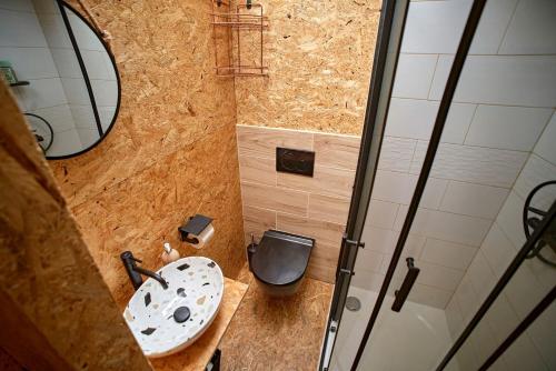 Escape to the Czech Republic in this Wonderful Tree House in Nature, Praga (foto 5)