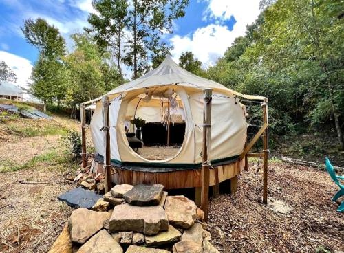 . Secluded Bell Tent with Outdoor Shower and Deck in Alabama