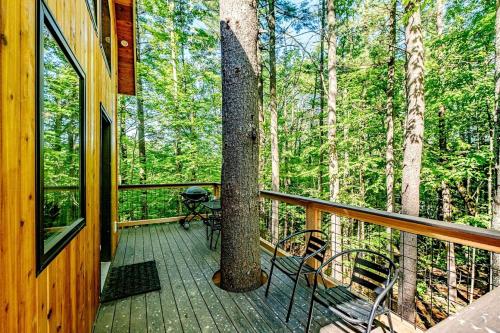 Luxury Year-round Treehouse in Sanford, ME in Sanford (ME)