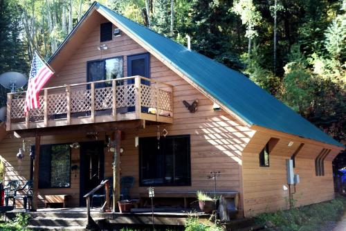 Pet-Friendly Cabin Getaway for Groups near Aspen, Colorado