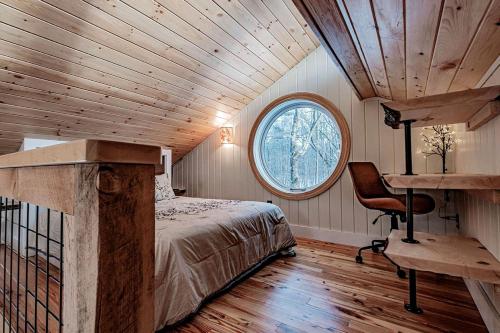 Luxury Year-round Treehouse in Sanford, ME in Sanford (ME)