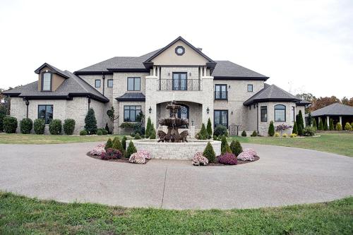 . Lovely Bed and Breakfast Accommodation Outside of Hopkinsville, Kentucky