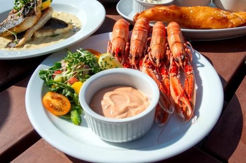 Beach Houses with Hot Tubs - Accommodation - Glencoe