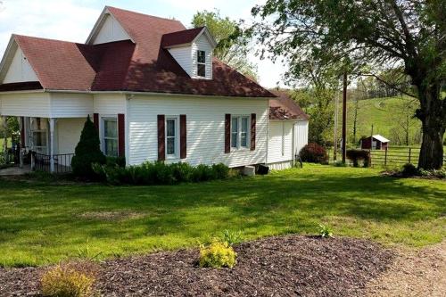 Idyllic Cottage Rental Tucked Away in the Countryside near Springfield, Missouri in Seimoura (MO)