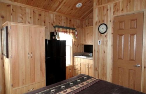 Unique Cabin Rental Nestled in the Charming Town of Sundance, Wyoming in صندانس