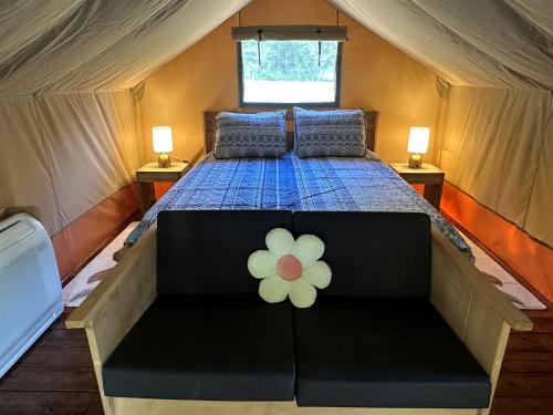 Radiant Safari Tent Escape near Smoky Mountains in Tennessee in Parrottsville (TN)