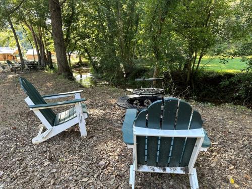 Radiant Safari Tent Escape near Smoky Mountains in Tennessee in Parrottsville (TN)